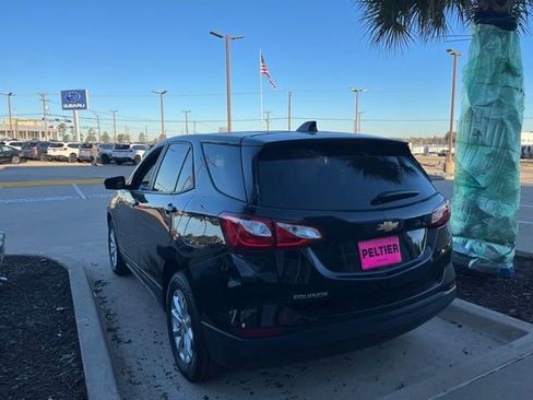 Used 2020 Chevrolet Equinox LS w/ LS Convenience Package image 14