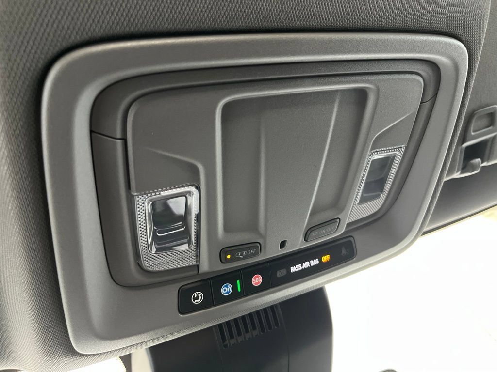 Used 2023 Chevrolet Silverado 1500 LT w/ Protection Package RWD image 16