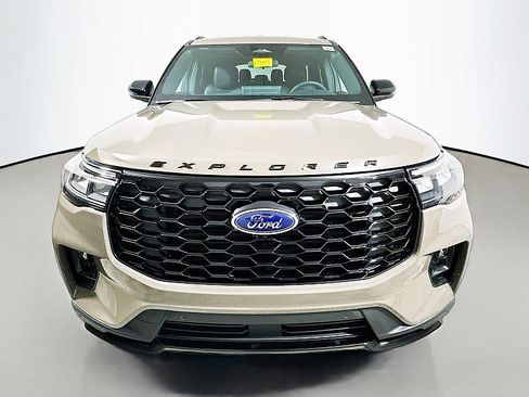 New 2026 Ford Explorer ST-Line w/ ST-Line Street Pack image 2