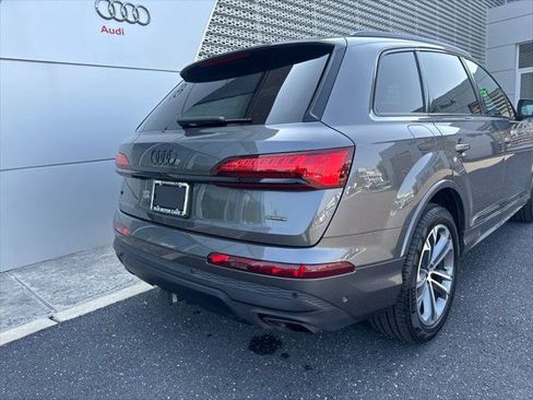 Certified 2026 Audi Q7 2.0T Premium w/ Convenience Plus Package AWD/4WD image 4