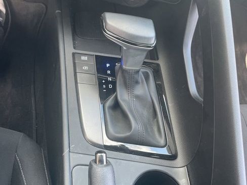 Used 2025 Hyundai Elantra Sport w/ Cargo Package image 22