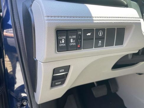 Used 2024 Honda Odyssey EX-L image 22