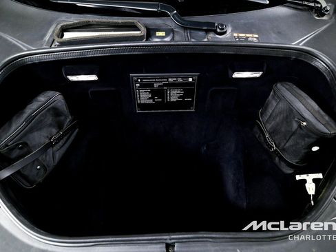 Used 2022 Ferrari F8 Tributo RWD image 17