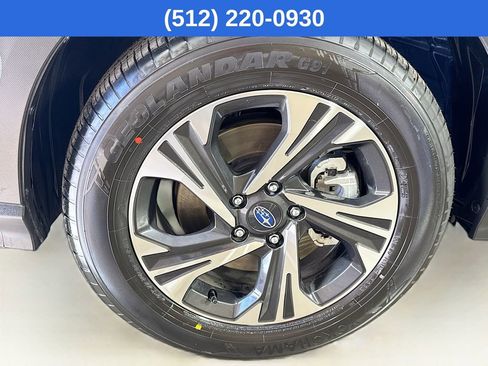 Used 2025 Subaru Crosstrek 2.0i Premium image 40