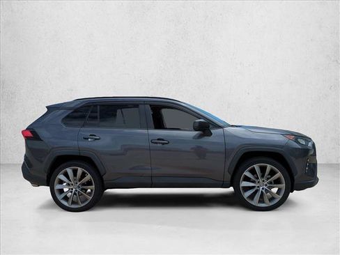 Certified 2021 Toyota RAV4 LE FWD image 4