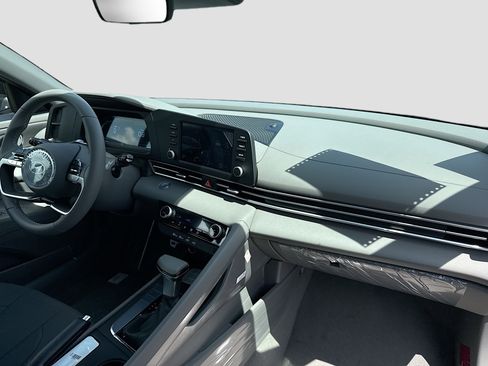 New 2026 Hyundai Elantra Sport FWD image 21