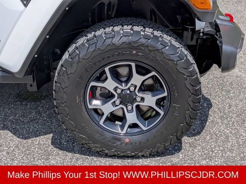 Used 2022 Jeep Wrangler Unlimited Rubicon AWD/4WD image 10