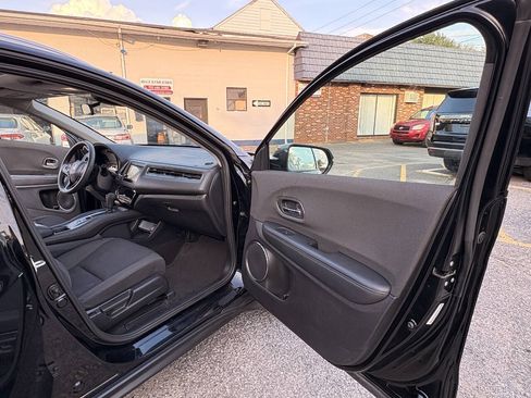 Used 2022 Honda HR-V EX image 24