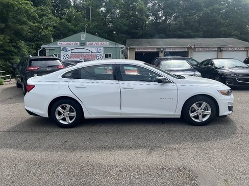 Used 2019 Chevrolet Malibu LS FWD image 2