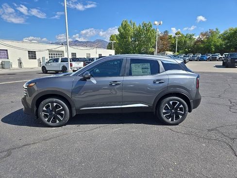 New 2025 Nissan Kicks SV w/ SV Premium Package image 8
