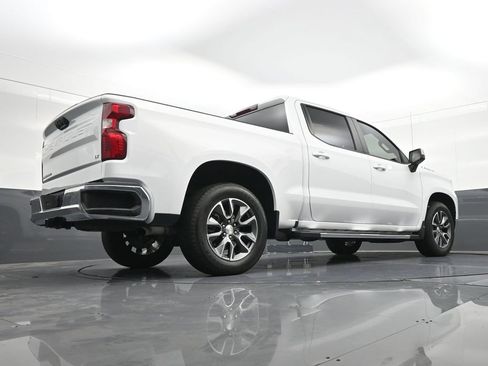 Used 2024 Chevrolet Silverado 1500 LT RWD image 27