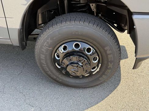 New 2026 RAM 3500 Big Horn AWD/4WD image 11