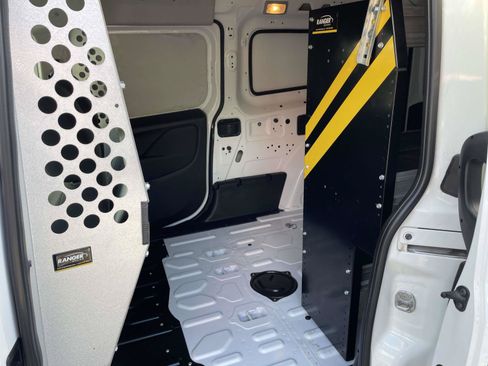 Used 2022 RAM ProMaster City Tradesman FWD image 14