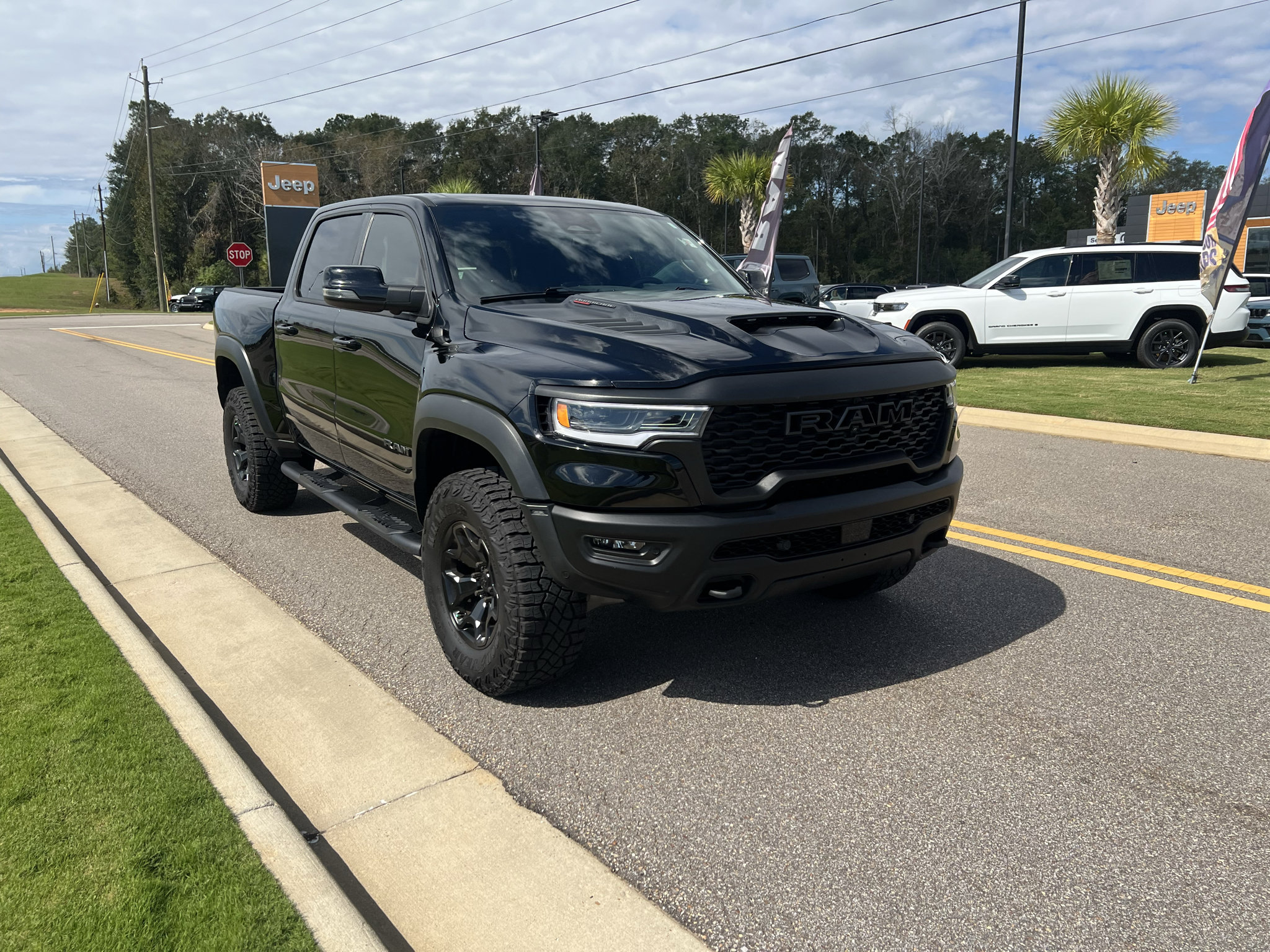 Used 2026 RAM 1500 RHO w/ RHO Level 1 Equipment Group AWD/4WD image 1