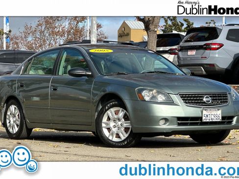 Used 2005 Nissan Altima 2.5 S w/ (S02) Side Airbags Pkg image 1