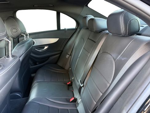 Used 2018 Mercedes-Benz C 300 Sedan image 8