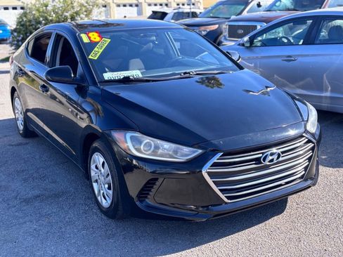 Used 2018 Hyundai Elantra SE w/ SE Connectivity Package 04 image 1