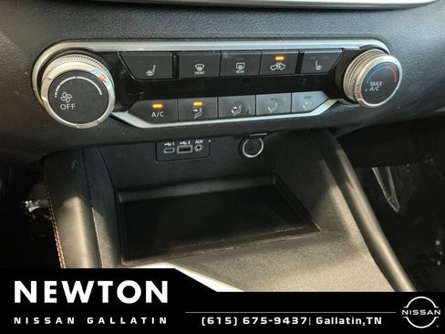 Used 2020 Nissan Altima 2.5 SR w/ Premium Package FWD image 10