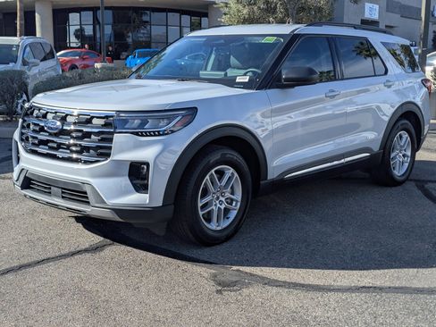 New 2025 Ford Explorer Active w/ Active Comfort Package image 5