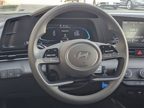 New 2025 Hyundai Elantra SE image 20
