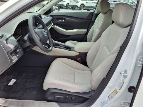 New 2025 Honda Accord SE image 12