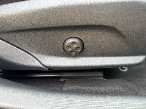 Used 2017 Mercedes-Benz C 300 Luxury 4MATIC image 41