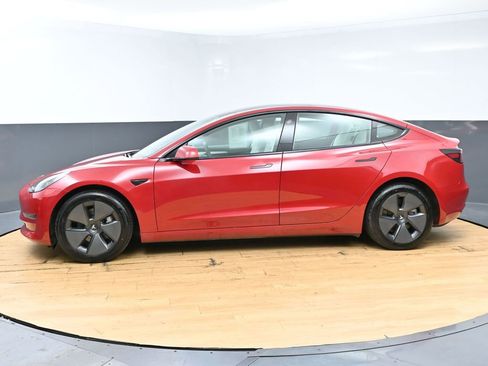 Used 2023 Tesla Model 3 Standard Range image 5