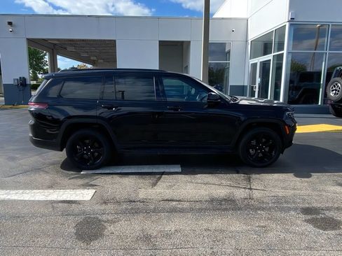 Used 2025 Jeep Grand Cherokee L Limited w/ Luxury Tech Group II AWD/4WD image 11