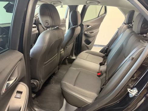 Used 2025 Buick Encore GX Preferred AWD/4WD image 27