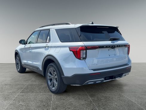 New 2026 Ford Explorer Active w/ Active Comfort Package AWD/4WD image 4