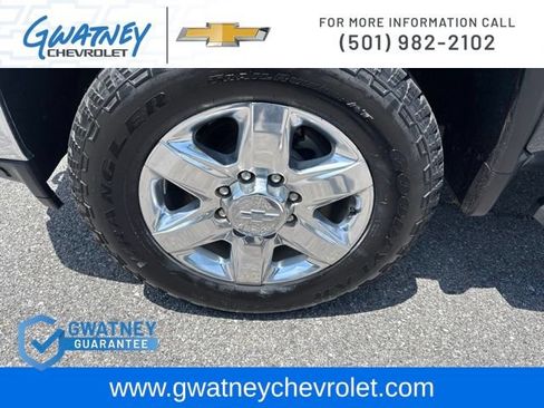 Used 2020 Chevrolet Silverado 2500 LTZ w/ Z71 Off-Road Package AWD/4WD image 9