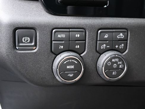 Used 2026 Chevrolet Silverado 1500 High Country w/ Technology Package image 18