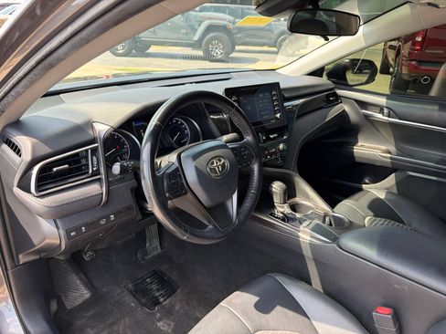 Used 2021 Toyota Camry SE FWD image 10