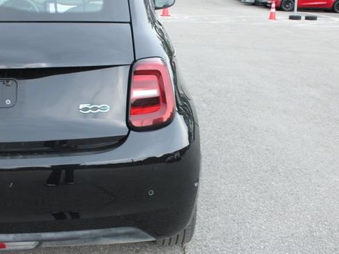 Used 2024 FIAT 500 e FWD image 39
