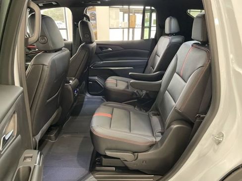 New 2026 Chevrolet Traverse RS w/ LPO, Floor Liner Package image 19