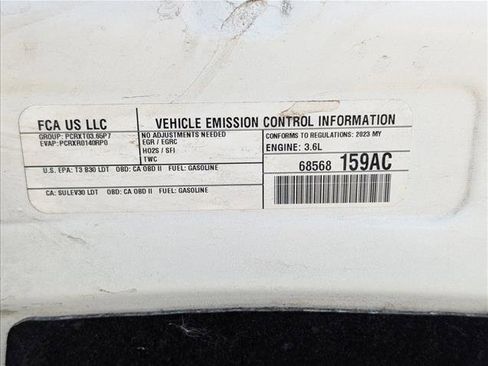 Used 2023 Chrysler Pacifica Touring-L FWD image 22
