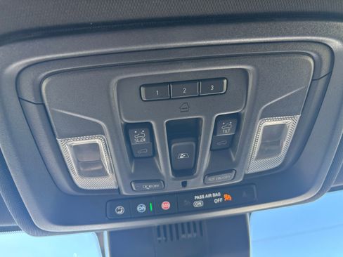 Used 2023 GMC Sierra 1500 AT4 image 17