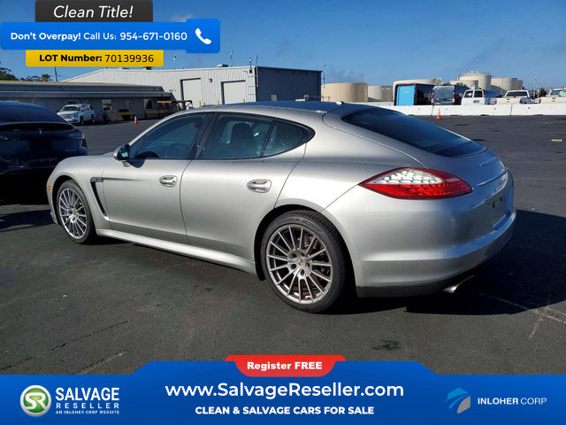 Used 2012 Porsche Panamera 4 image 3