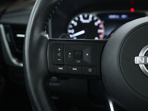 Used 2022 Nissan Rogue SV w/ SV Premium Package image 26