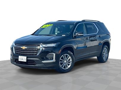 Used 2023 Chevrolet Traverse LT