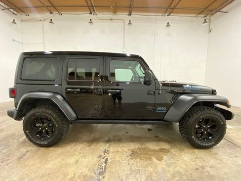 Used 2023 Jeep Wrangler Unlimited w/ Sun & Screen Package AWD/4WD image 6