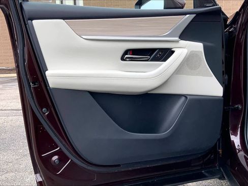 Used 2024 MAZDA CX-90 Plug-In Hybrid w/ Premium Plus image 22