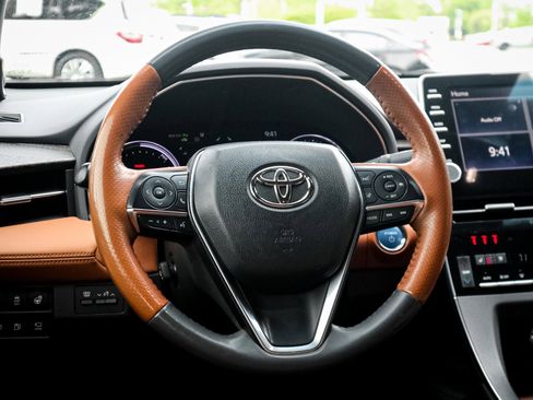 Used 2020 Toyota Avalon Limited w/ Advanced Safety Package image 6