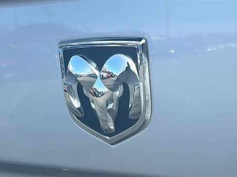Used 2016 RAM 1500 Express image 8
