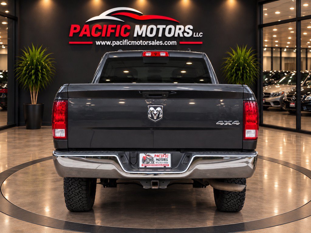 Used 2017 RAM 1500 Tradesman w/ Chrome Appearance Group AWD/4WD image 4