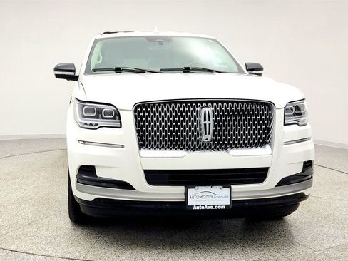 Used 2023 Lincoln Navigator 4WD image 2
