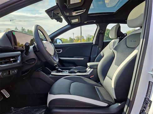 New 2025 Kia K4 GT-Line Turbo image 8