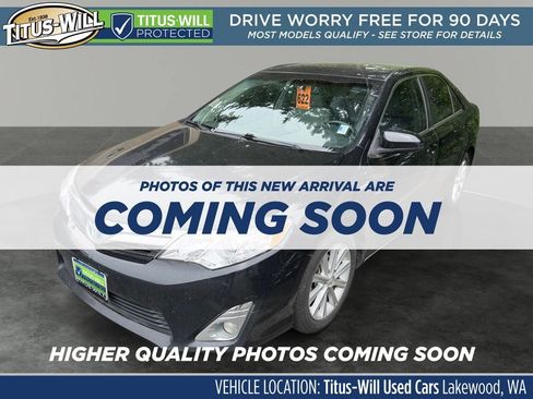 Used 2012 Toyota Camry XLE w/ Leather Pkg FWD image 2