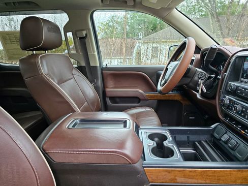 Used 2015 Chevrolet Silverado 1500 High Country w/ High Country Premium Package image 70