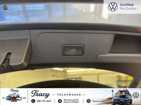 Certified 2023 Volkswagen Atlas Cross Sport SE w/ Panoramic Sunroof Package AWD/4WD image 24